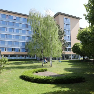 Außenansicht von Haus 03, LWL-Klinik Paderborn